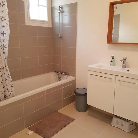 Apartamento T4 *
